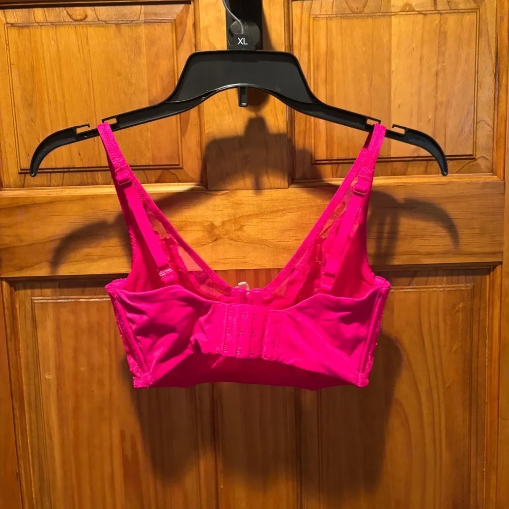 Victoria's Secret Body by Victoria Unlined Demi in Pink 32DD